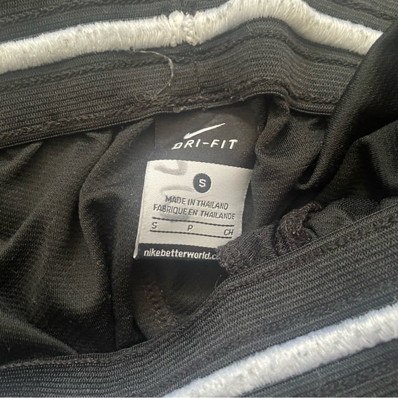 2 Pairs Nike Athletic Shorts Size Small - Picture 4 of 4